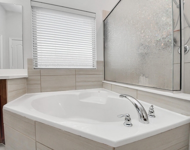 3512 Jasperstone Lane - Photo Thumbnail 39