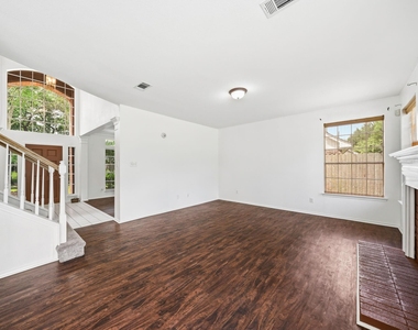 4323 Ringrose Drive - Photo Thumbnail 15