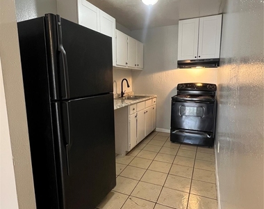 7518 Morley Street - Photo Thumbnail 1