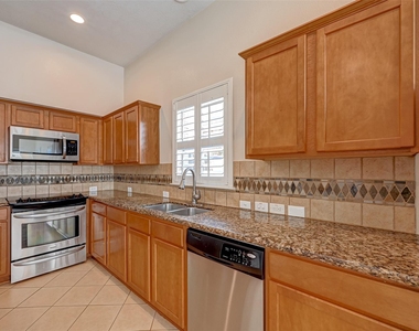 6923 Grants Hollow Lane - Photo Thumbnail 17