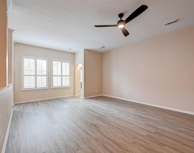 6923 Grants Hollow Lane - Photo Thumbnail 13