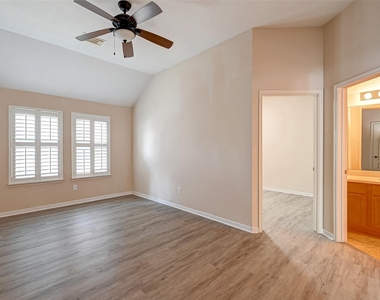 6923 Grants Hollow Lane - Photo Thumbnail 24