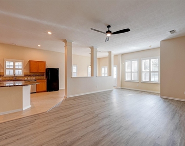 6923 Grants Hollow Lane - Photo Thumbnail 12