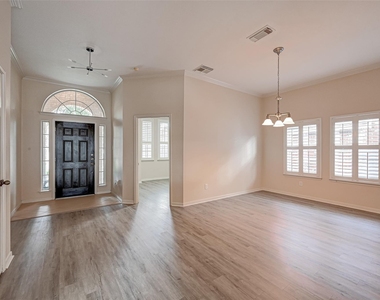 6923 Grants Hollow Lane - Photo Thumbnail 3
