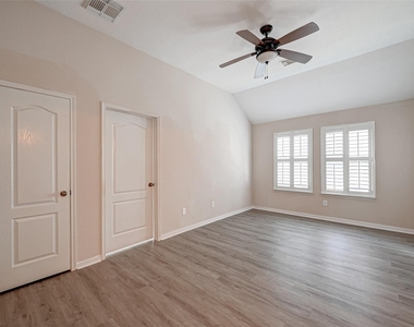 6923 Grants Hollow Lane - Photo Thumbnail 23