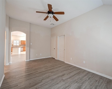 6923 Grants Hollow Lane - Photo Thumbnail 25
