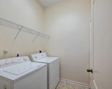 6923 Grants Hollow Lane - Photo Thumbnail 20