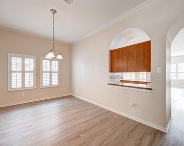6923 Grants Hollow Lane - Photo Thumbnail 10