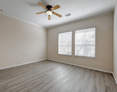 6923 Grants Hollow Lane - Photo Thumbnail 34