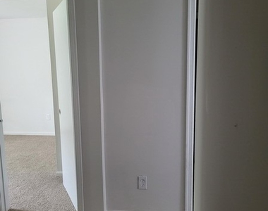 1510 Americana Drive - Photo Thumbnail 8