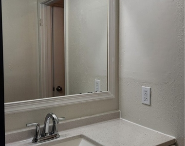 1510 Americana Drive - Photo Thumbnail 13