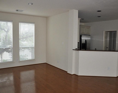 2020 Mason Street - Photo Thumbnail 3