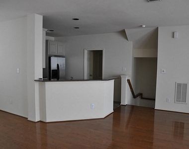 2020 Mason Street - Photo Thumbnail 1