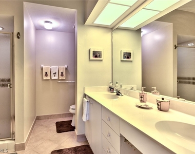 4200 Sawgrass Point Drive - Photo Thumbnail 16