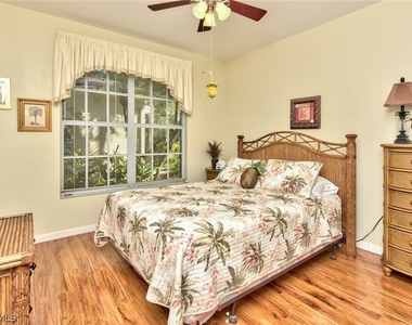 4200 Sawgrass Point Drive - Photo Thumbnail 17