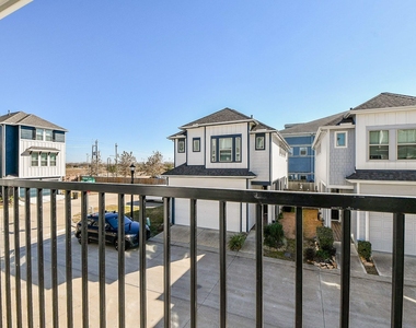 2033 Millbridge Spring - Photo Thumbnail 5