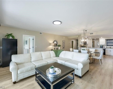 3321 Glen Cairn Court - Photo Thumbnail 10