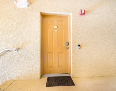 9055 Colby Drive - Photo Thumbnail 2