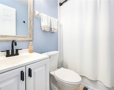 9055 Colby Drive - Photo Thumbnail 21