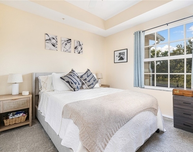 9055 Colby Drive - Photo Thumbnail 22
