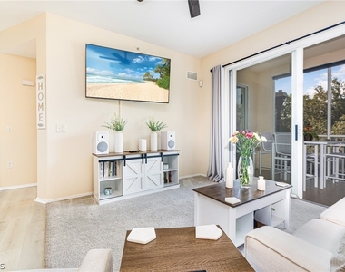 9055 Colby Drive - Photo Thumbnail 10