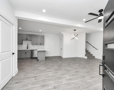 7412 Carver Road - Photo Thumbnail 2