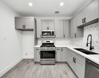 7412 Carver Road - Photo Thumbnail 5