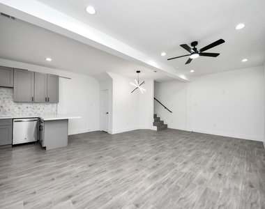 7412 Carver Road - Photo Thumbnail 3