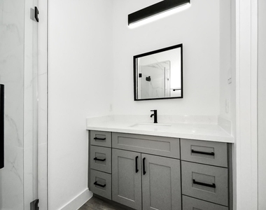 7412 Carver Road - Photo Thumbnail 12