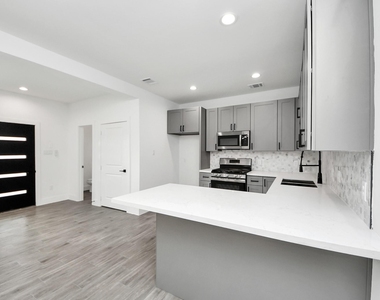7412 Carver Road - Photo Thumbnail 7