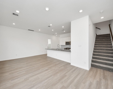 22658 Sutherland Bend Lane - Photo Thumbnail 8