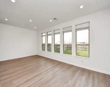22658 Sutherland Bend Lane - Photo Thumbnail 6