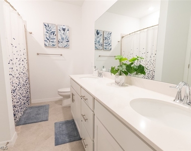5749 Double Eagle Circle - Photo Thumbnail 17