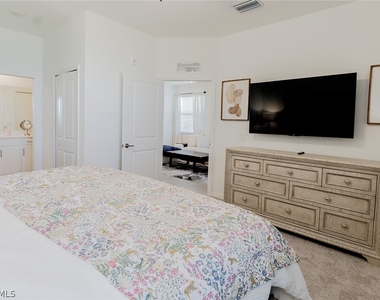 5749 Double Eagle Circle - Photo Thumbnail 7