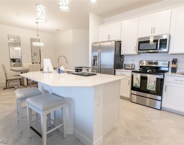 5749 Double Eagle Circle - Photo Thumbnail 4