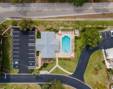 760 Wiggins Lake Drive - Photo Thumbnail 30