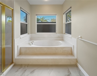 128 Heritage Way - Photo Thumbnail 14