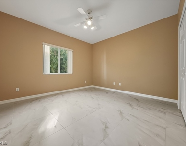 128 Heritage Way - Photo Thumbnail 33