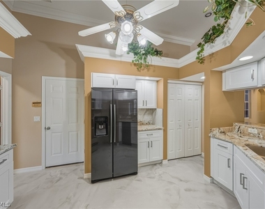 128 Heritage Way - Photo Thumbnail 8
