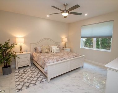 244 Indies Drive E - Photo Thumbnail 10