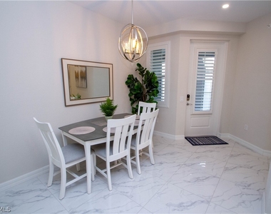 244 Indies Drive E - Photo Thumbnail 5