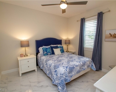 244 Indies Drive E - Photo Thumbnail 17