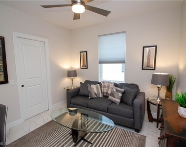 244 Indies Drive E - Photo Thumbnail 24