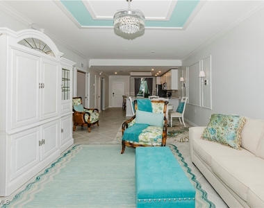 5427 Double Eagle Circle - Photo Thumbnail 10