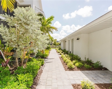 5427 Double Eagle Circle - Photo Thumbnail 2