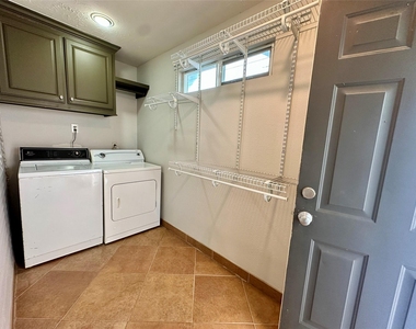 405 James Street - Photo Thumbnail 9