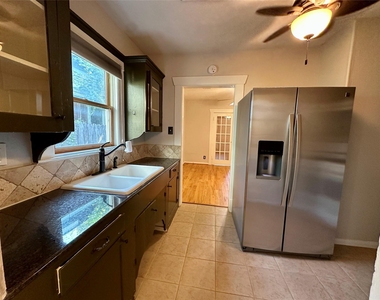 405 James Street - Photo Thumbnail 6