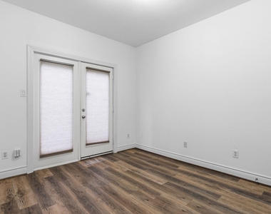 1303 Sherwood Point Lane - Photo Thumbnail 40