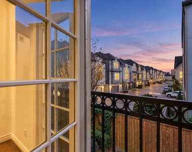 1303 Sherwood Point Lane - Photo Thumbnail 13