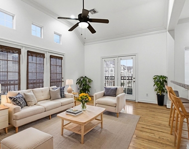 1303 Sherwood Point Lane - Photo Thumbnail 16